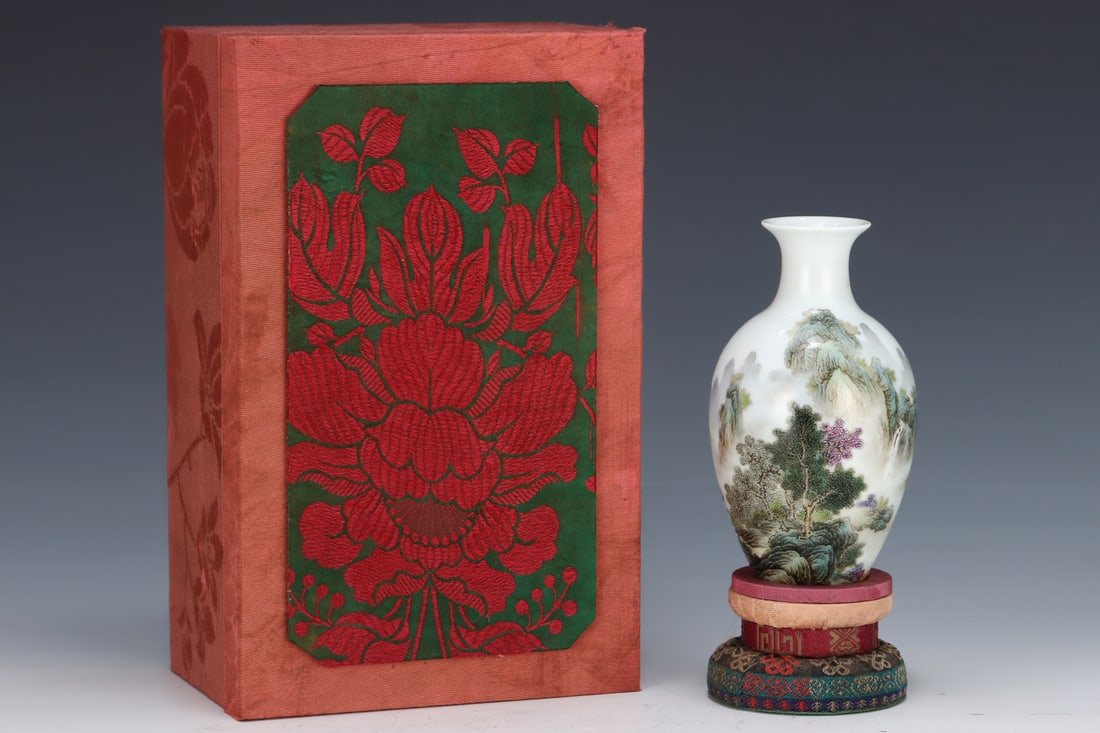 An Exquisite Enamel Landscape and Figure Pattern Vase,With Poem: An Exquisite Enamel Landscape and Figure Pattern Vase,With Poem,Qing Dynasty, China,Qianlong Four-character Mark,Size:5.4inx3in 珐琅彩山水人物纹瓶