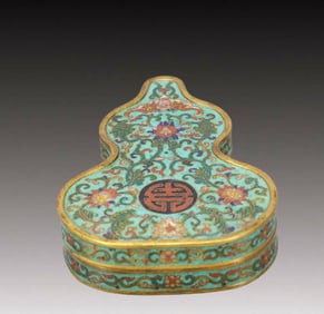 An Exquisite Cloisonne Lotus and Bats Pattern Gourd-Shaped Cover Box
