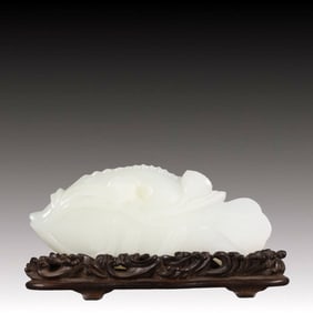 A Precious White Jade Fish Ornament