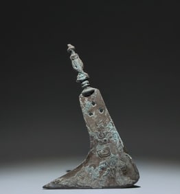 An Archaic Bronze Chi-Dragon Pattern Weapon