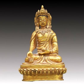 A Solemn Gilt Bronze Statue of Amitayus