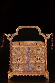 An Exquisite Flower silk gold-plated Inlaid Gems Box