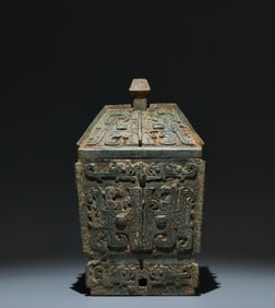 An Archaic Bronze Beast-Face Pattern Food Vessel