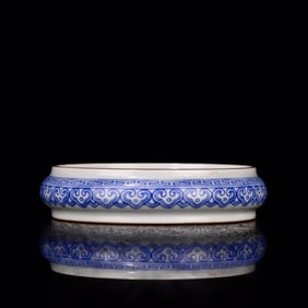 An Exquisite Blue and White Iron-Red Glazed Painted Gold Flower and Trigram Pattern Pentel