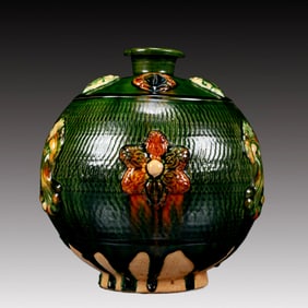 A Rare Tang Tri-Color Glazed Pottery Flower Pattern Jar