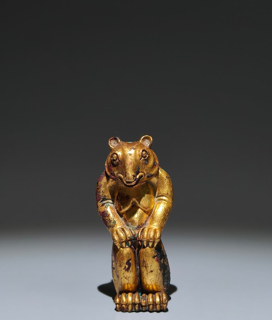 An Exquisite Gilt Bronze Bear-Shaped Base (1 of 9)