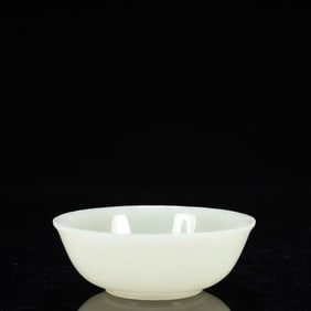 An Exquisite White Jade Bowl