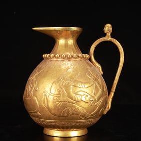 An Exquisite Gilt Bronze Figure Pattern Ewer