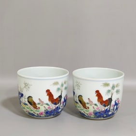 A Pair of Exquisite Flower and Rooster Pattern Cups,With Poem
