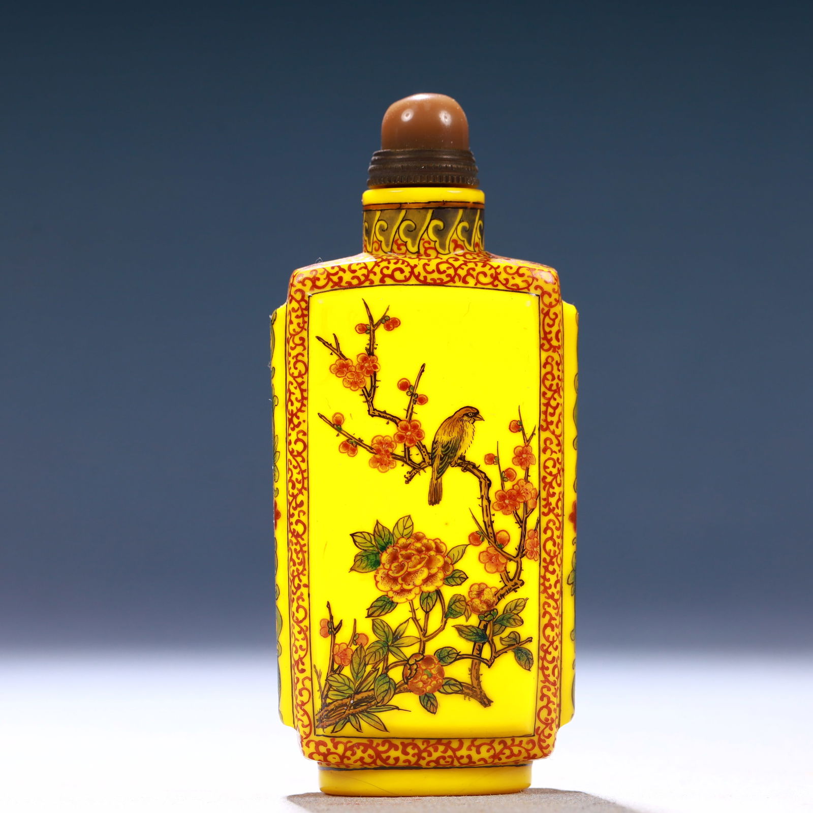 An Exquisite Painted Enamel Flower and Bird Pattern Snuff Bottle (1 of 8)