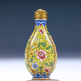 An Exquisite Painted Enamel Flower Pattern Snuff Bottle
