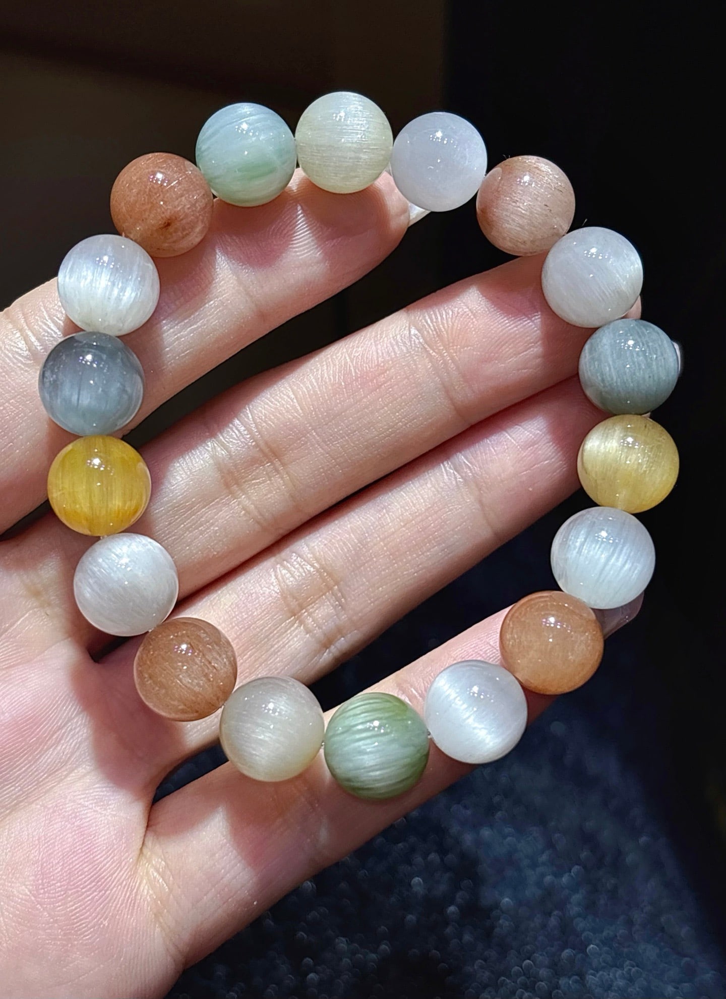 An Exquisite Crystal Bracelets - 2