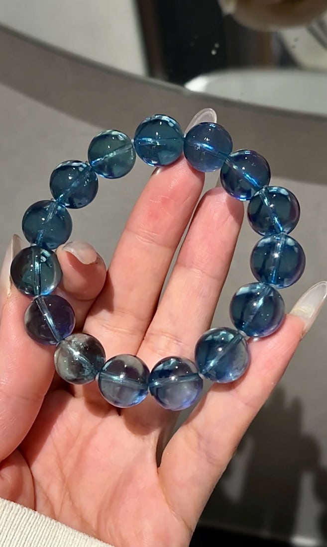 An Exquisite Aquamarine Bracelets: An Exquisite Aquamarine Bracelets,Size:13.4mm,Weight:51.4g ???????