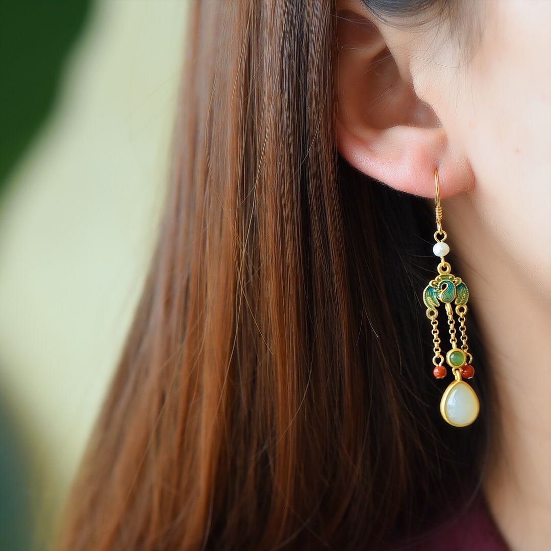 A Pair of Exquisite Sterling Silver-Gold Plated Inlaid White Jade Earrings: A Pair of Exquisite Sterling Silver-Gold Plated Inlaid White Jade Earrings,Size:7mmx9mm ???????????