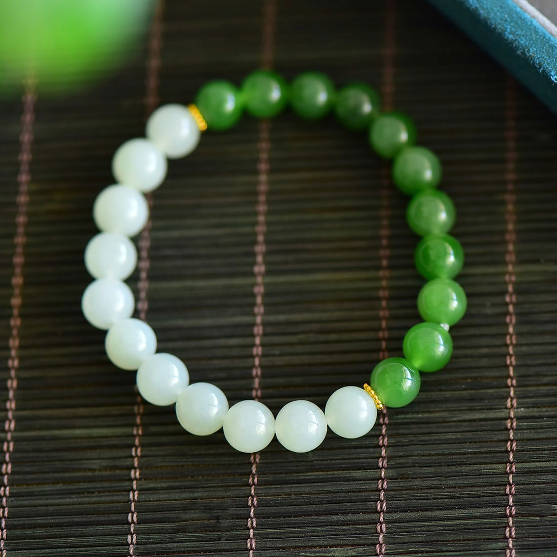 An Exquisite White Jade Jasper Bracelets: An Exquisite White Jade Jasper Bracelets,Size:8mm ???:??????????????,???????,?????????????? 925 ????????,?????????? ??????