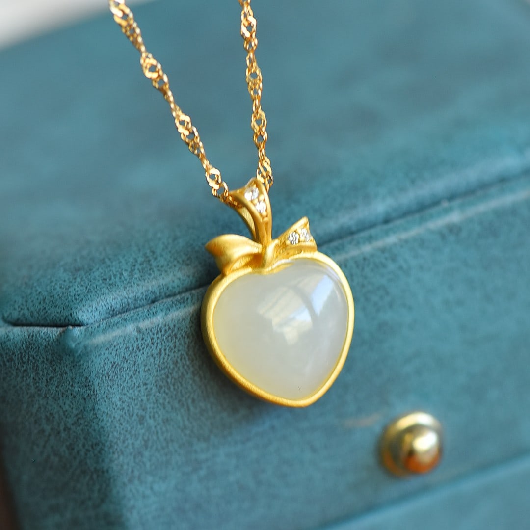 An Exquisite Sterling Silver-Gold Plated Inlaid White Jade Pendant: An Exquisite Sterling Silver-Gold Plated Inlaid White Jade Pendant,Size:12mmx12mm ?????????