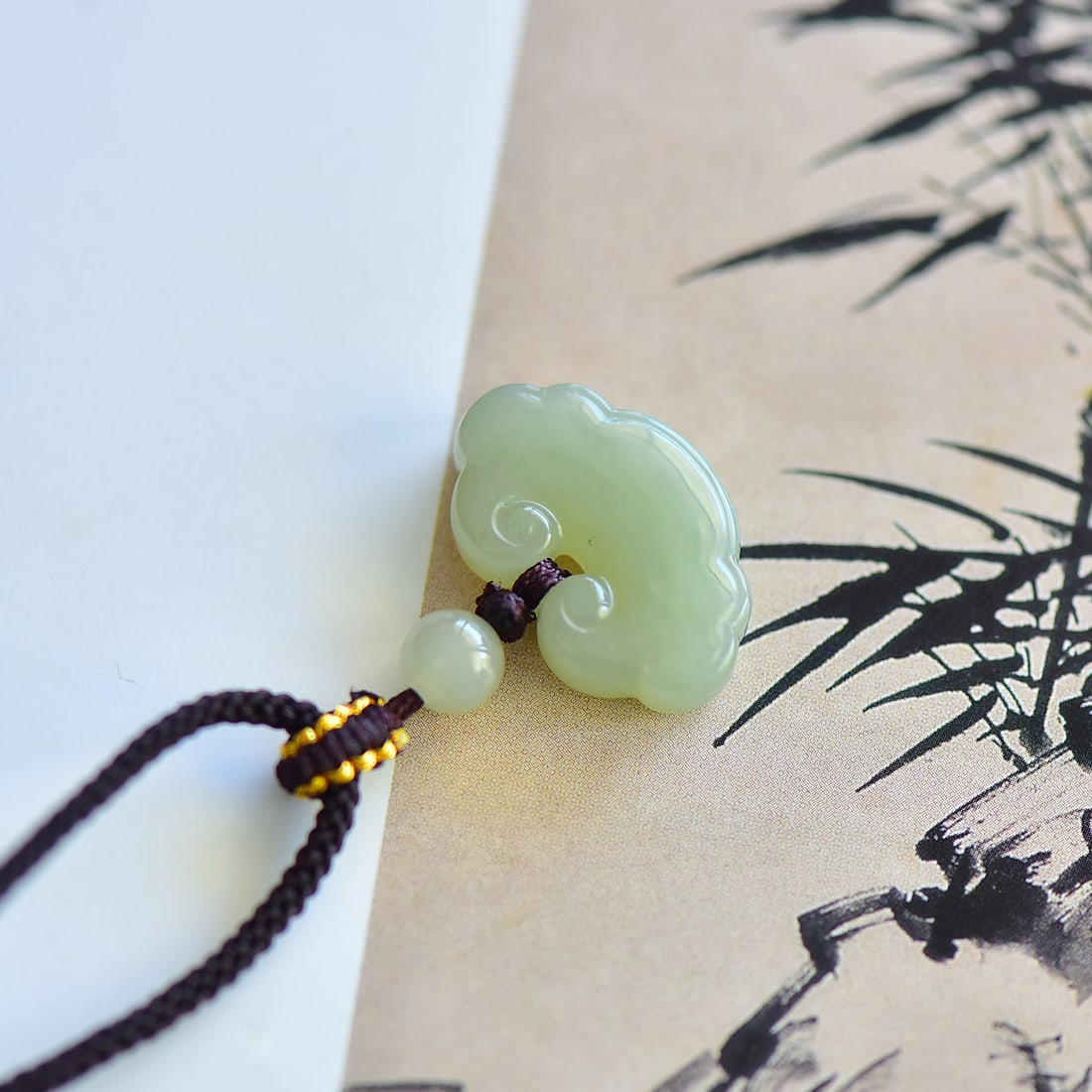 An Exquisite White Jade Pendant: An Exquisite White Jade Pendant,Size:22mmx14mm ???:??? ????? ????