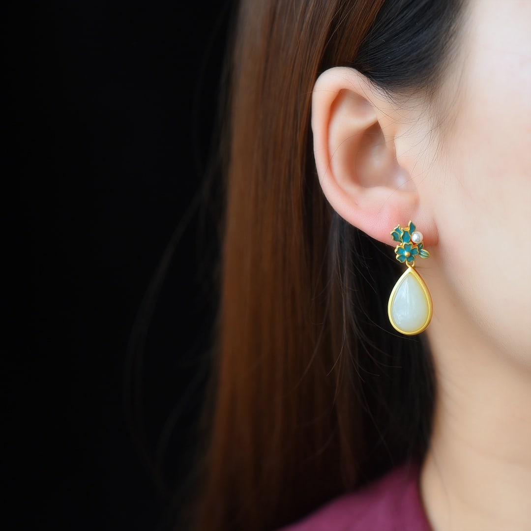 A Pair of Exquisite Sterling Silver-Gold Plated Inlaid White Jade Earrings,Inlaid Pearl: A Pair of Exquisite Sterling Silver-Gold Plated Inlaid White Jade Earrings,Inlaid Pearl,Size:10mmx16mm ???????????,??