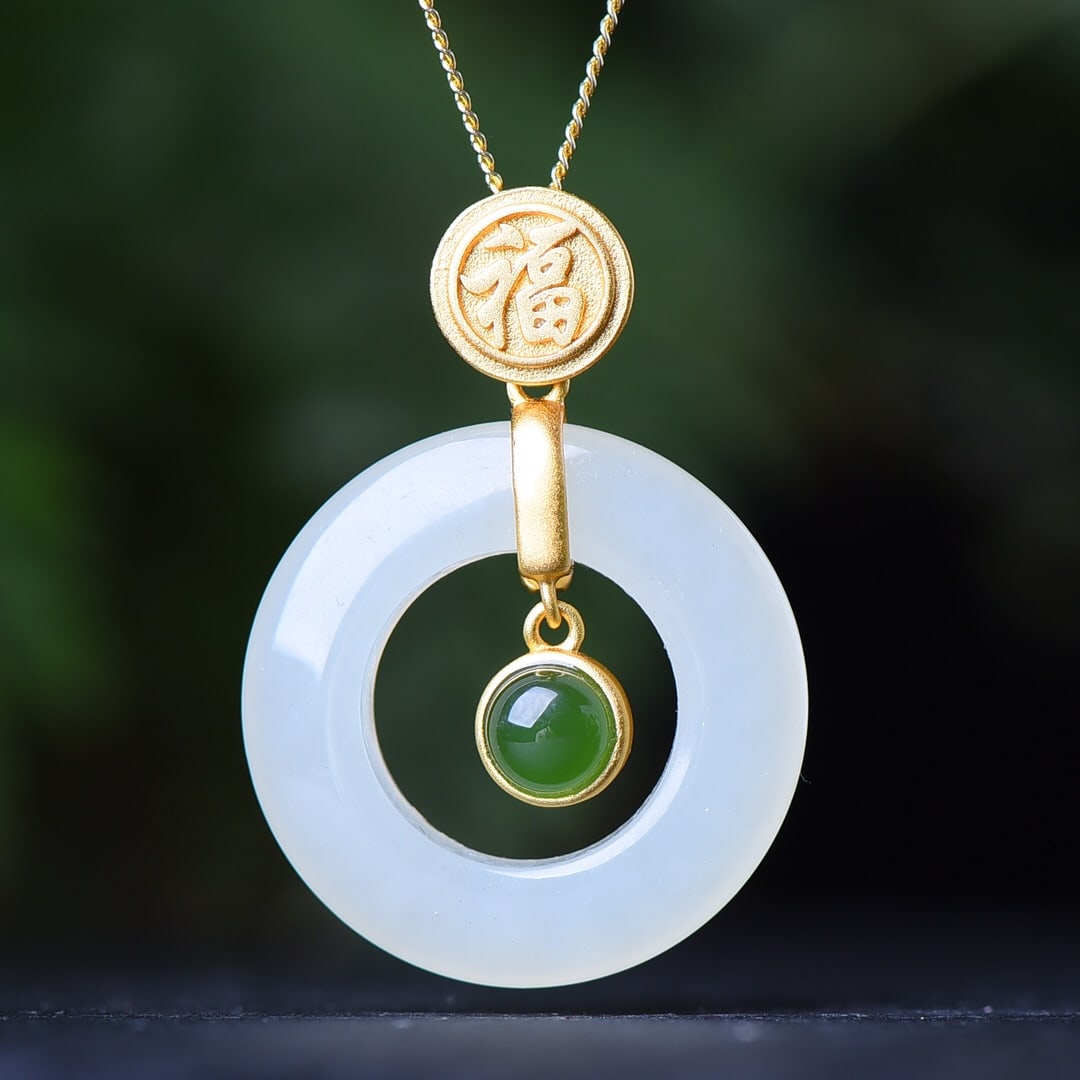 An Exquisite Sterling Silver-Gold Plated Inlaid White Jade Pendant: An Exquisite Sterling Silver-Gold Plated Inlaid White Jade Pendant,Size:22mmx22mm ?????????