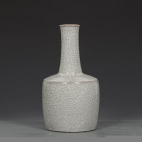 An Exquisite Guan yao White Glazed Vase