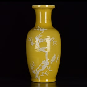 A Huge Yellow Glazed Flower and Bird Pattern Vase