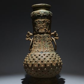 An Archaic Bronze Beast-Face Pattern Pot