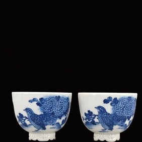 A Pair of Exquisite Blue and White Flower and Bird Pattern Cups