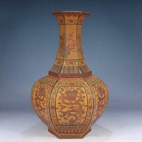 A Huge Lacquerware Painted Color Auspicious Cloud and Dragon Pattern Vase
