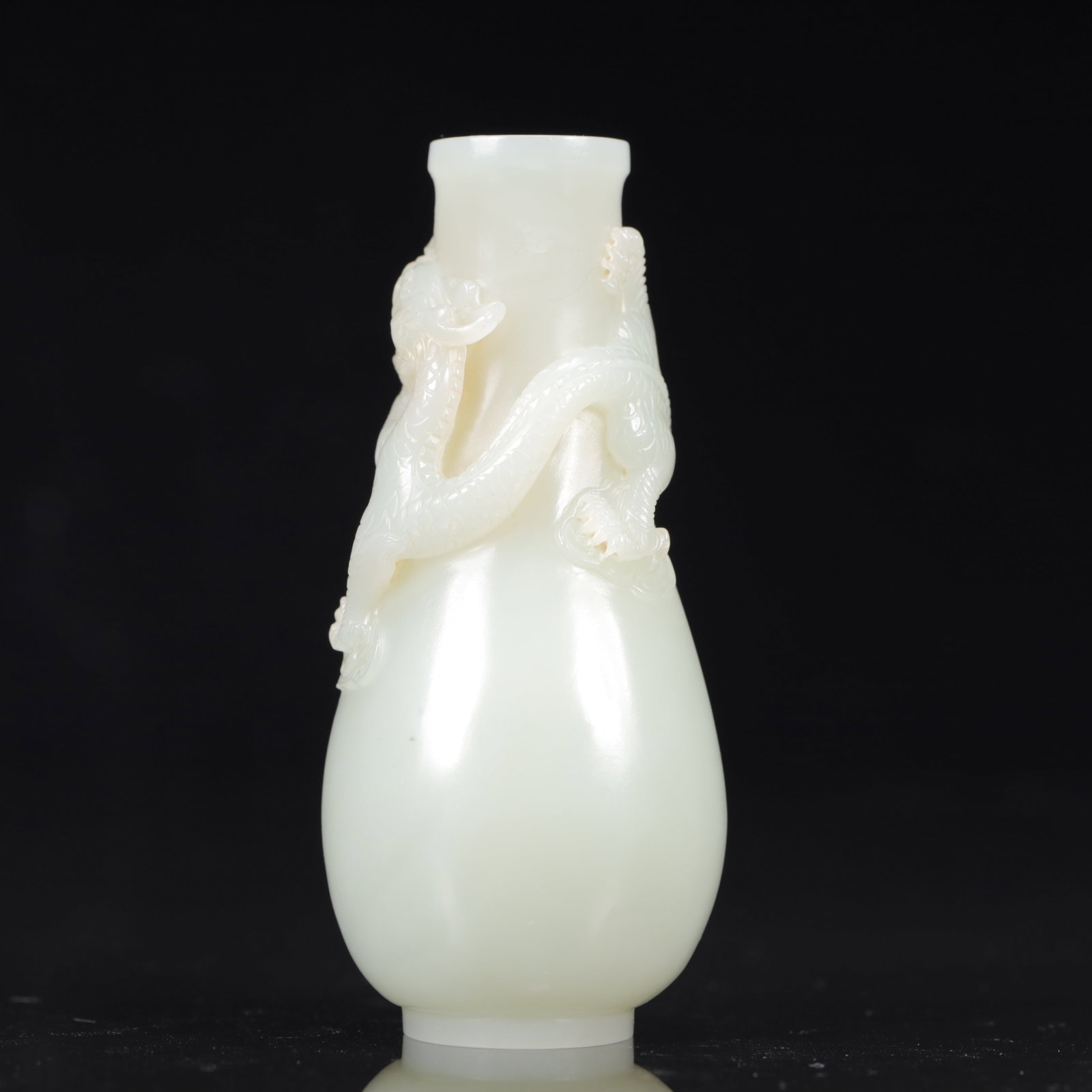 An Exquisite White Jade Dragon Pattern Snuff Bottle - 5