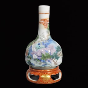 An Exquisite Famille-Rose Landscape Pattern Vase,with Base