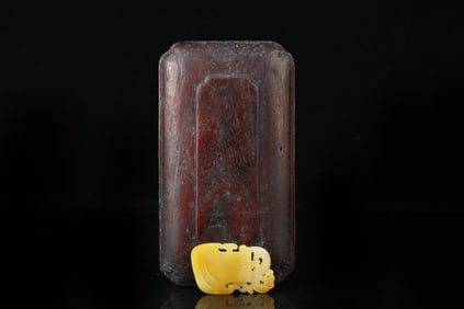 An Exquisite Shoushan Stone Dragon Pattern Ornament