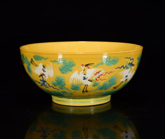 An Exquisite Biscuit Auspicious Cloud and Crane Pattern Bowl