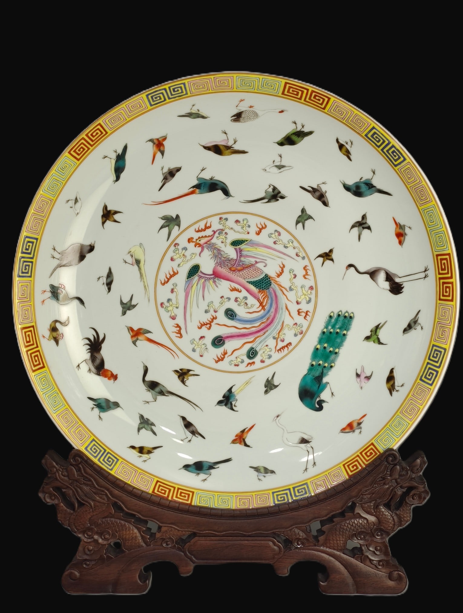 An Exquisite Famille-Rose Animal Pattern Plate: An Exquisite Famille-Rose Animal Pattern Plate,Qing Dynasty,China,Guangxu Six-Character Mark,Size:3.3inx19.6in 粉彩动物纹盘,中国清代,光