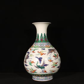 A Rare Doucai Auspicious Cloud and Crane Pattern Vase