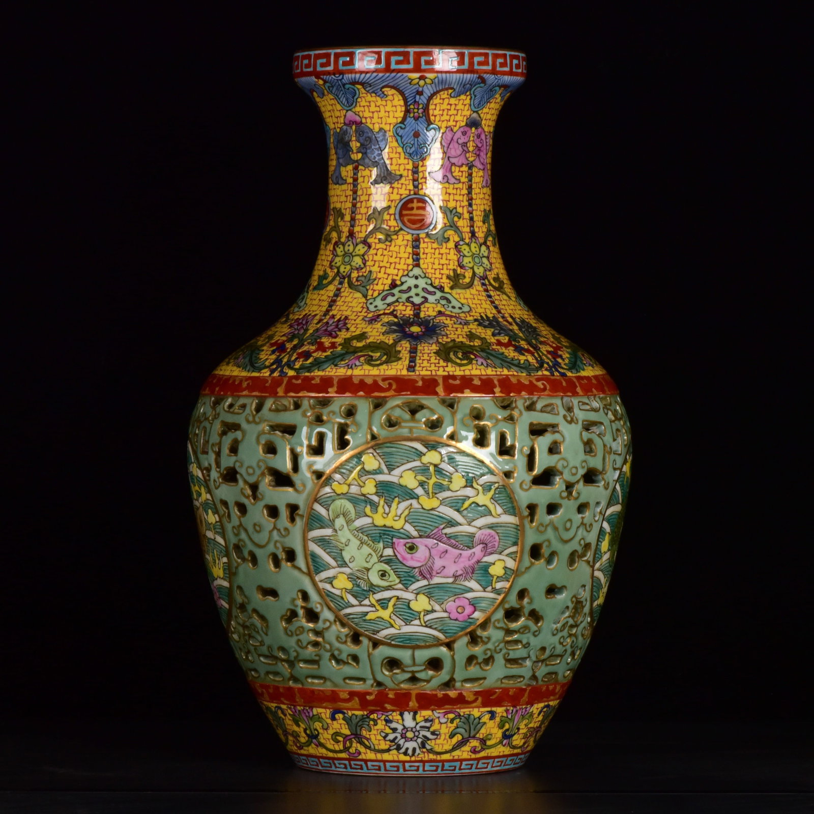 A Huge Yellow Glazed Enamel Hornwort Pattern Vase: A Huge Yellow Glazed Enamel Hornwort Pattern Vase,Qing Dynasty,China,Qianlong Six-Character Mark,Size:16.5inx9.4in 黄釉珐琅彩鱼藻纹瓶,中