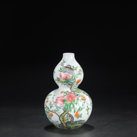 An Exquisite Enamel Flower and Fruit Pattern Gourd-Shaped Vase