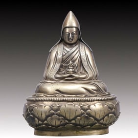 A Solemn Silver Statue of Tsongkhapa
