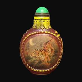 An Exquisite Glass Tiger Pattern Snuff Bottle