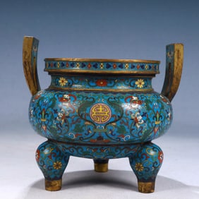 An Exquisite Cloisonne Lotus Pattern Lion-Ears and Tripod Jar