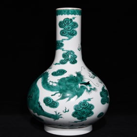 A Rare Green Glazed Dragon Pattern Vase