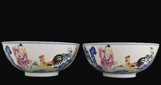 A Pair of Exquisite Famille-Rose Rooster Pattern Bowls,with an Imperial Poem by Emperor Qianlong