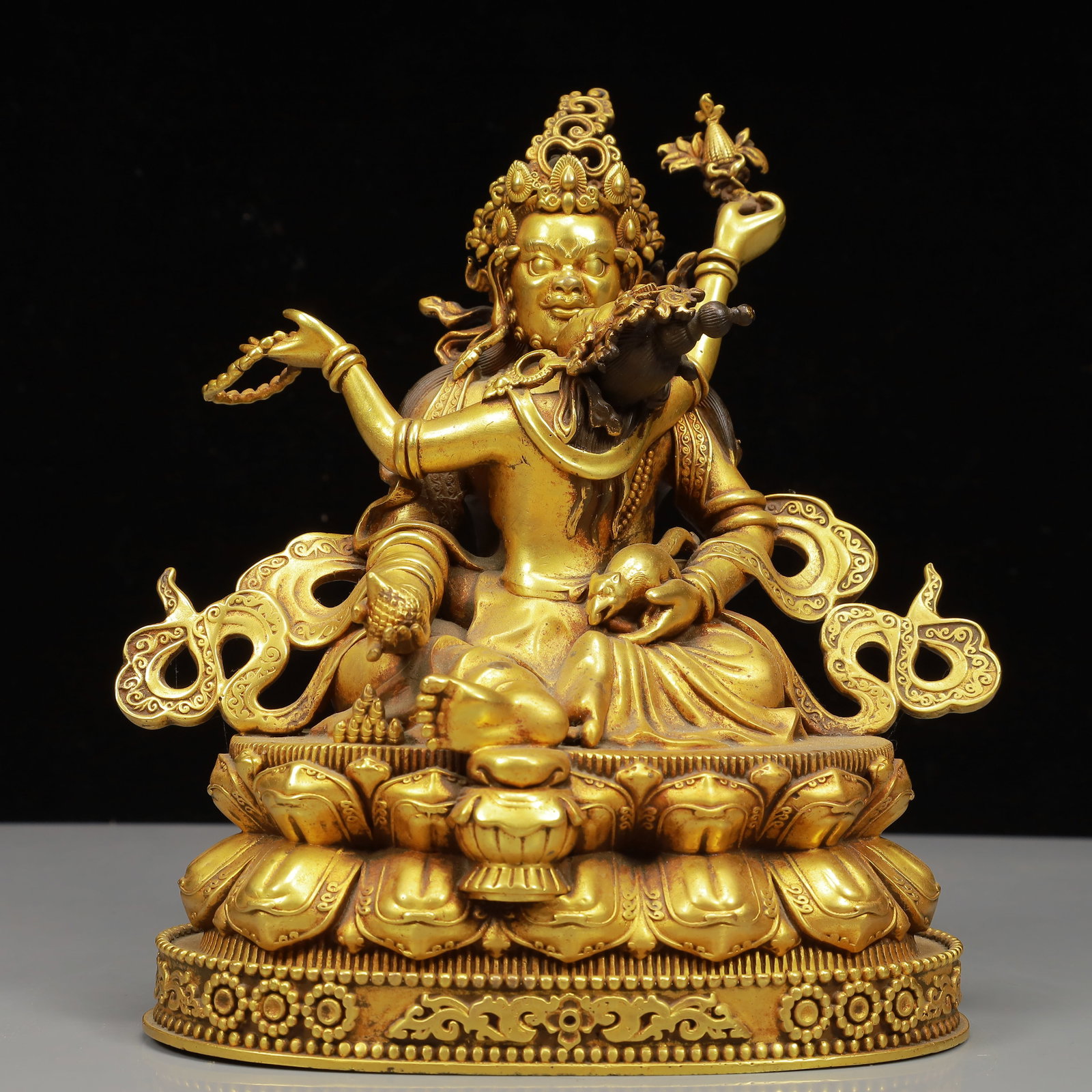 A Solemn Gilt Bronze Statue of Mammon: A Solemn Gilt Bronze Statue of Mammon,Ming Dynasty, China,Yongle Six-character Mark,Size:7.9inx4.3inx8.7in,Weight:3000g 铜鎏金财神像,中国明代