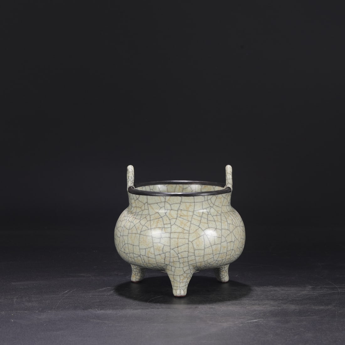 An Exquisite Ge yao Celadon Glazed Cover with Silver Double-Ears and Tripod Censer (1 of 9)