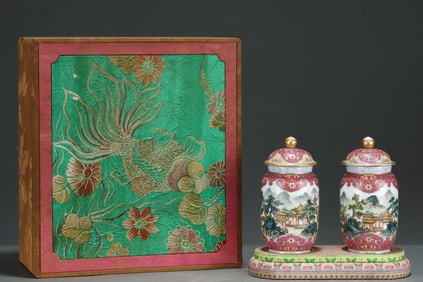 A Pair of Exquisite Famille-Rose Landscape and Figure Pattern Jars with Cover