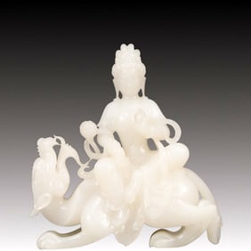 An Exquisite White Jade Statue of Avalokitesvara