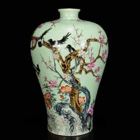 A Rare Famille-Rose Painted Gold Flower and Bird Pattern Vase,with Poem