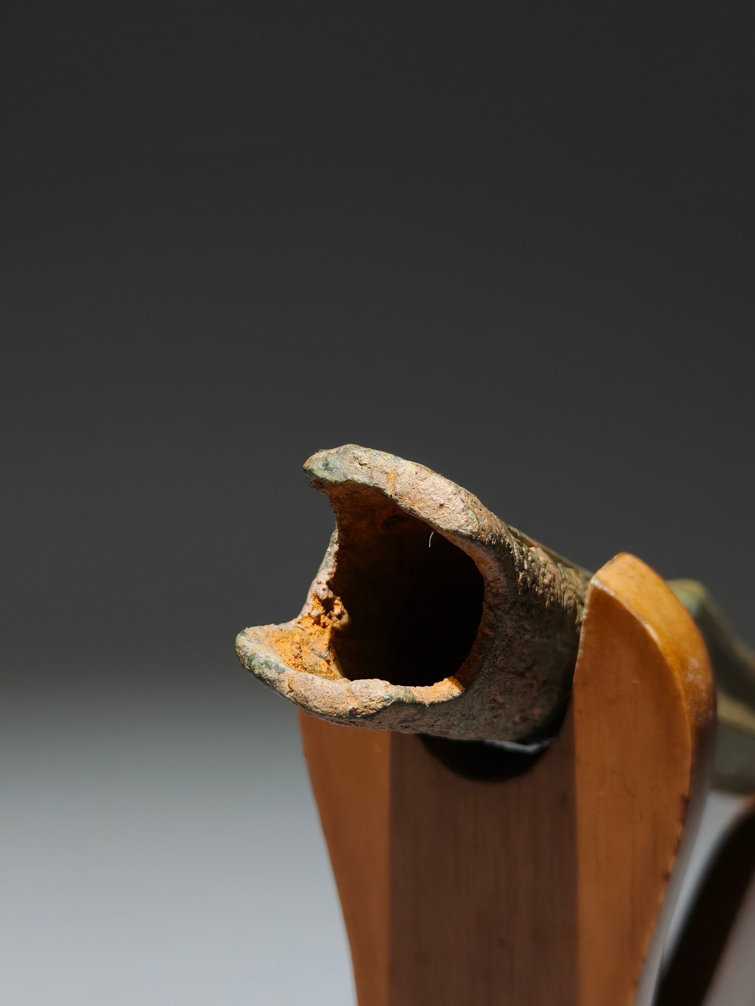 An Archaic Bronze Dragon Pattern Spear - 9