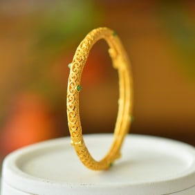 An Exquisite Sterling Silver-Gold Plated Inlaid Jasper Bracelet