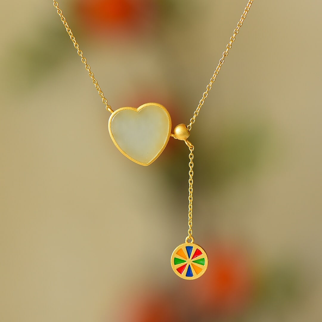 An Exquisite Sterling Silver-Gold Plated Inlaid White Jade Necklace: An Exquisite Sterling Silver-Gold Plated Inlaid White Jade Necklace,Size:0.6inx0.6in 纯银镀金镶白玉项链