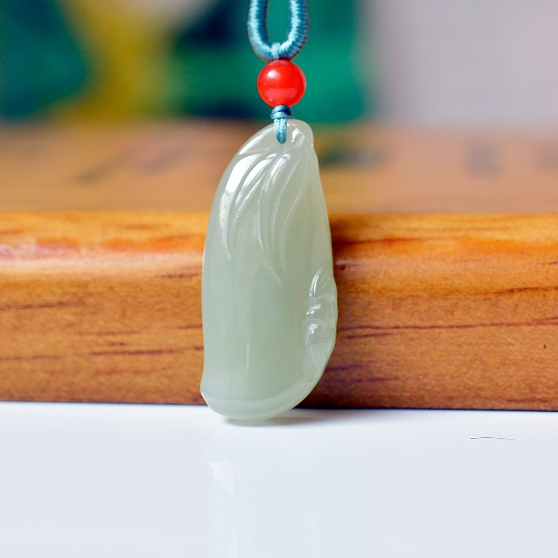 An Exquisite White Jade Pendant: An Exquisite White Jade Pendant,Size:0.6inx1.2in 白玉挂件